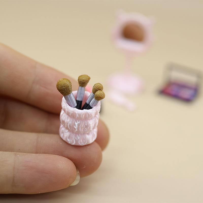 1Pc Mini Dollhouse Makeup Brus - Beauty Makeup Kit 评论和价格